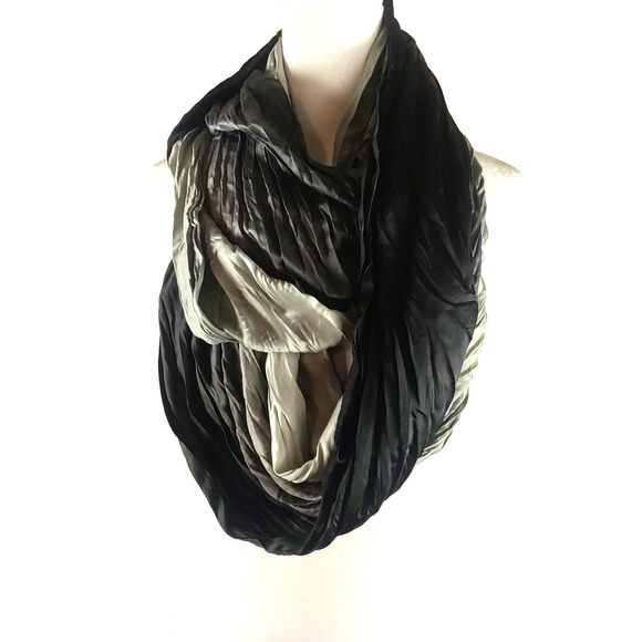 Apt 9 Infinity Scarf Black To Silver Crinkle 68 X 18 - Picture 8 of 8